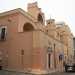 Tra questi un palazzo color rosa con annessa cappella che dal 1897 fino agli anni 50 ha ospitato un presepe monumentale un tempo famoso in tutta la citt
